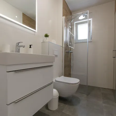 Apartment Mario - With Terace *
