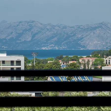 Mario - With Terace * Makarska
